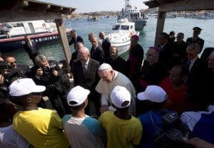 papa bergoglio a lampedusa