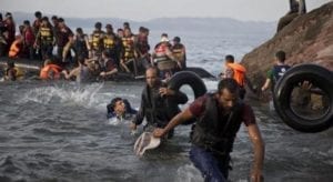 migranti in arrivo sulle coste greche