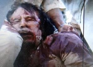 Il cadavere di Muammar Gheddafi