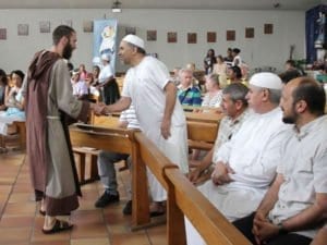 Musulmani e cristiani in preghiera per le vittime dell'Isis