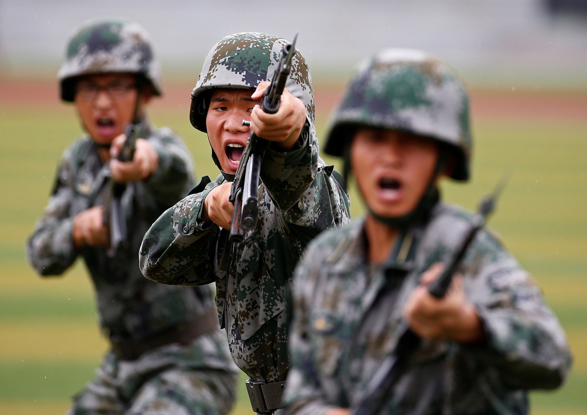 Китай готов к прямому военному вмешательству. Учения НОАК Тайвань. Армия Китая. Китайский солдат. Русские и китайские солдаты.