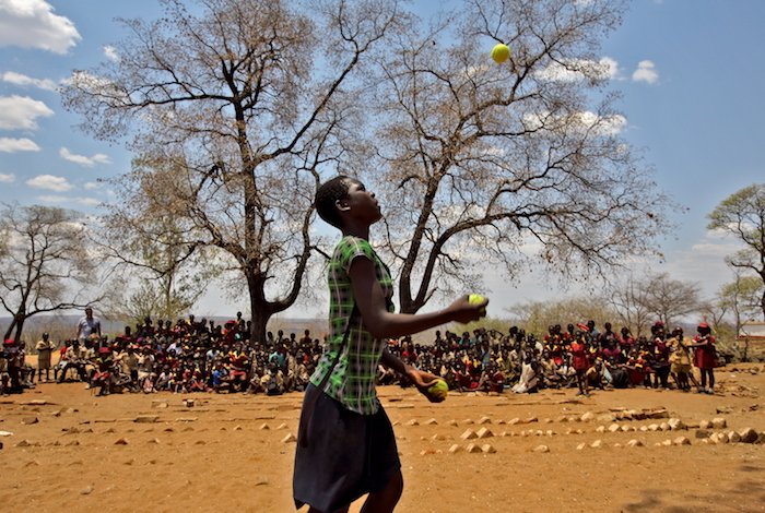Zimbabwe, il circo nella savana