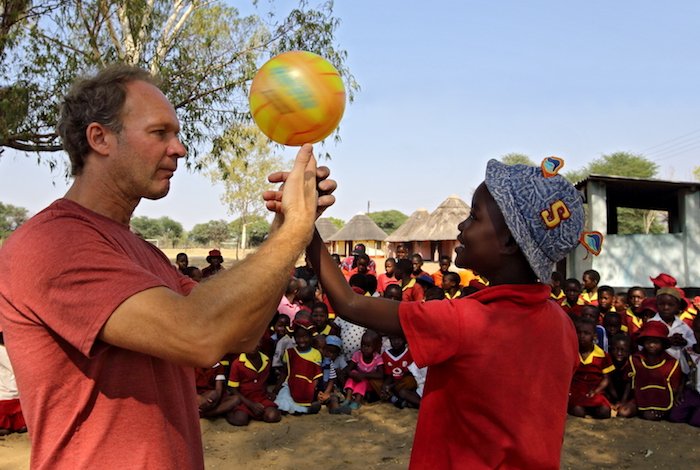 Zimbabwe, il circo nella savana