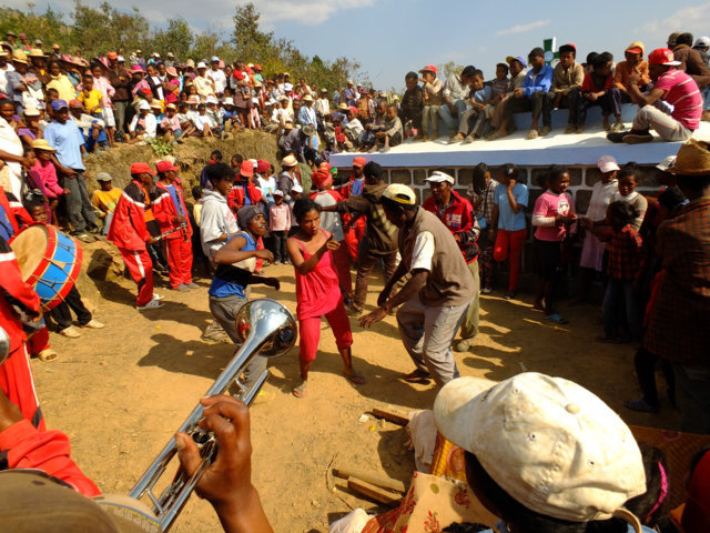 Madagascar: la festa dei morti | Rivista Africa