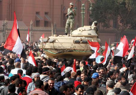 piazza-tahrir-al-Cairo