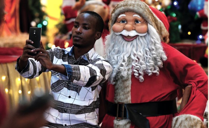 Perche I Cristiani Festeggiano Il Natale Il 25 Dicembre.Bianco Natale Anche L Africa Celebra A Modo Suo La Nascita Di Gesu Africa