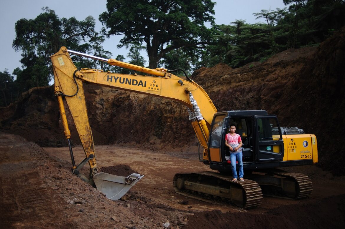 operaio cinese guinea