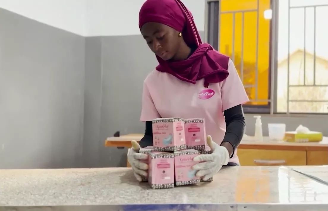 Ghana, assorbenti dalle piante di banane