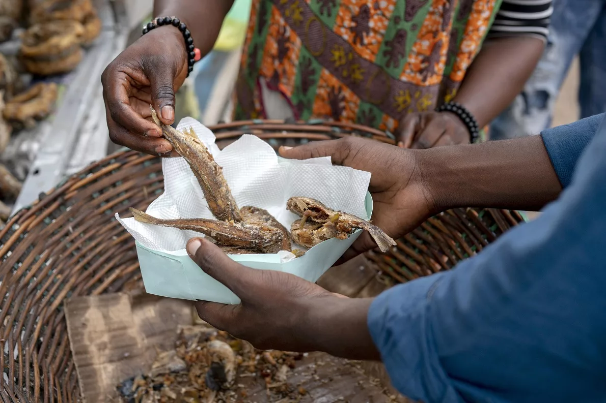 Il conduttore radio che racconta le township sudafricane sui social attraverso la cucina