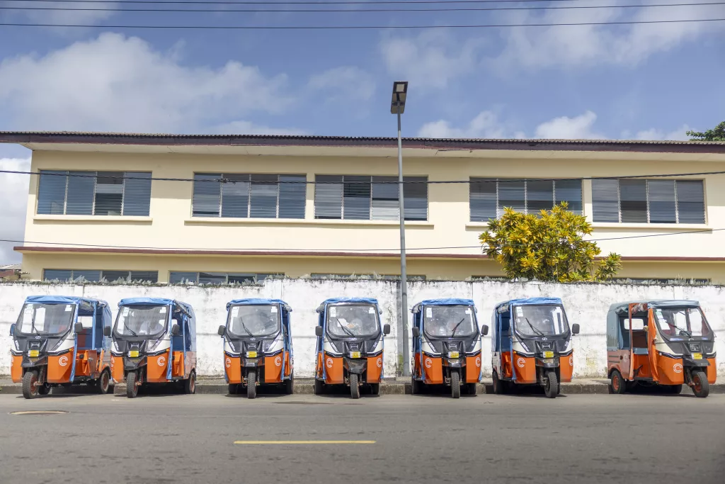 Tuk tuk di Emergi Liberia